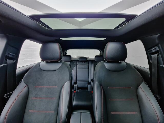 Mercedes-Benz GLA-KLASSE 250 4-Matic AMG Night Edition Aut- Panodak, Sfeerverlichting, Carbon Pakket, Sideskirts, Camera