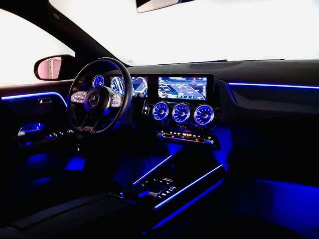 Mercedes-Benz GLA-KLASSE 250 4-Matic AMG Night Edition Aut- Panodak, Sfeerverlichting, Carbon Pakket, Sideskirts, Camera