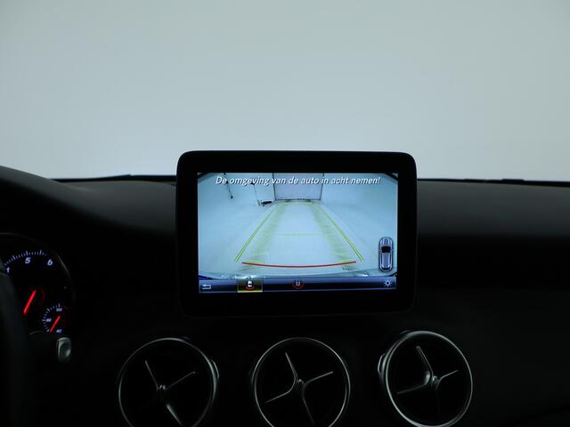 Mercedes-Benz GLA-KLASSE 180 Business Solution | Dual Climate Control | Camera | Parkeersensoren | Navigatie | Stoelverwarming | Inclusief 24 maanden MB Certified garantie voor Europa.