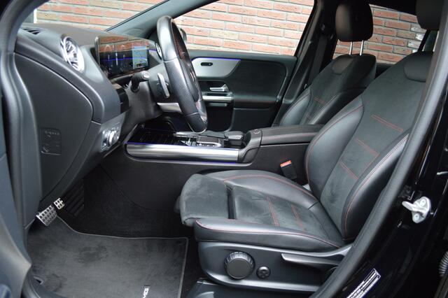 Mercedes-Benz GLA-KLASSE 200 AMG Led Widescreen Sfeer Camera Night Augmented Pdc