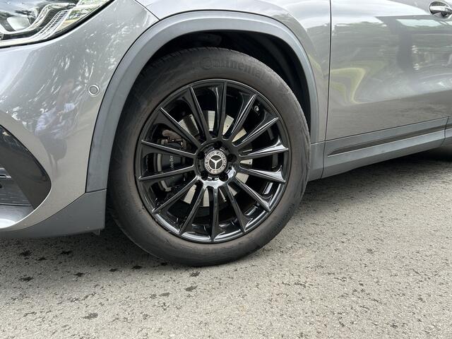 Mercedes-Benz GLA-KLASSE 200 AMG // Camera // Sfeerverlichting // Night Pakket // Augmented Reality // Carplay // 19" Muli Spaak Velgen