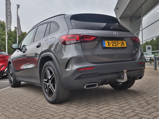 Mercedes-Benz GLA-KLASSE 250 e AMG Line 360 CAM | CarPlay | 19 inch | Elektrische Trekhaak