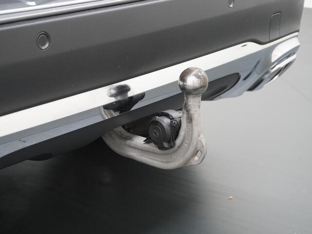 Mercedes-Benz GLA-KLASSE 250e Luxury // Trekhaak // Carplay // WideScreen // Navigatie // LED Koplampen // Cruise Control