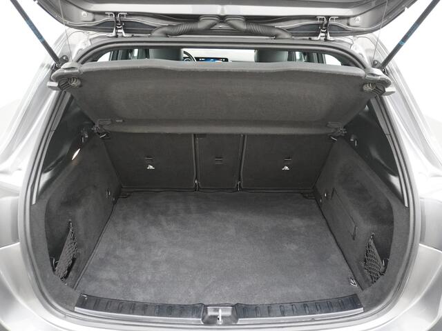 Mercedes-Benz GLA-KLASSE 250e Luxury // Trekhaak // Carplay // WideScreen // Navigatie // LED Koplampen // Cruise Control