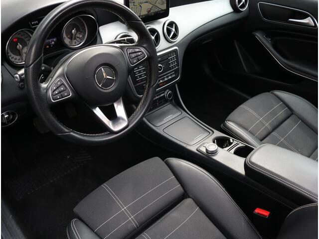 Mercedes-Benz GLA-KLASSE 180 Ambition | Panoramadak