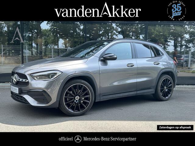 Mercedes-Benz GLA-KLASSE 250 e AMG // Panoramadak // Multi Beam LED // 20" AMG Velgen // Nightpakket // Sfeerverlichting // Camera // Keyless Entry