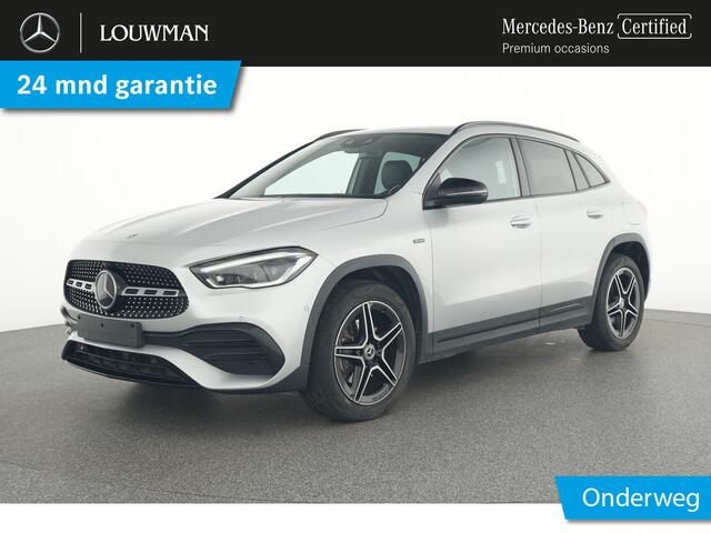 Mercedes-Benz GLA-KLASSE 250 e AMG Nightpakket Plug-In Hybride | Distronic | Keyless Go | Sfeerverlichting | Sound System | Parkeerpakket met Camera | Inclusief 24 maanden Mercedes-Benz Certified garantie voor Europa.
