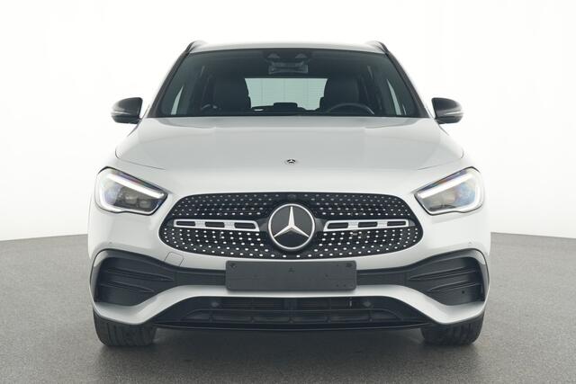 Mercedes-Benz GLA-KLASSE 250 e AMG Nightpakket Plug-In Hybride | Distronic | Keyless Go | Sfeerverlichting | Sound System | Parkeerpakket met Camera | Inclusief 24 maanden Mercedes-Benz Certified garantie voor Europa.