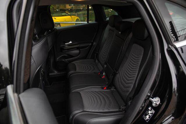 Mercedes-Benz GLA-KLASSE 250 e Business Solution AMG Limited , Trekhaak, Achteruitrijcamera, Voorstoelen verwarmd, Cruise control