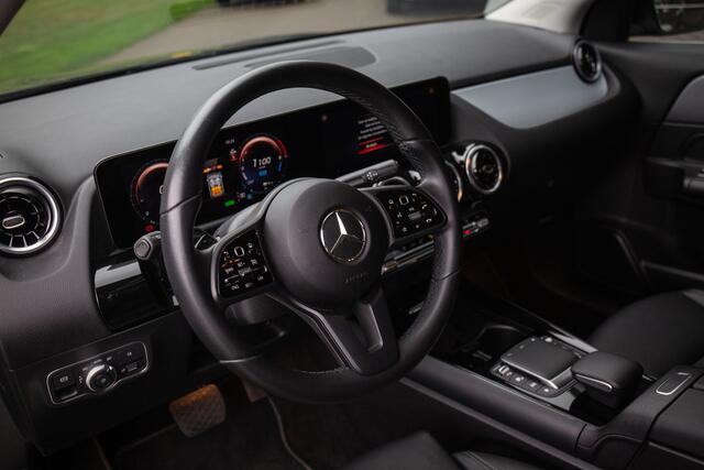 Mercedes-Benz GLA-KLASSE 250 e Business Solution AMG Limited , Trekhaak, Achteruitrijcamera, Voorstoelen verwarmd, Cruise control