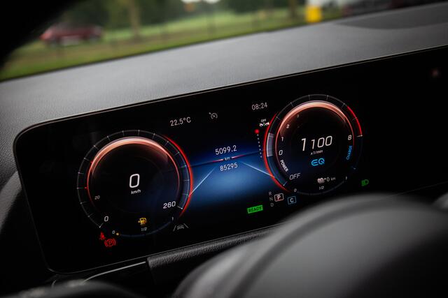 Mercedes-Benz GLA-KLASSE 250 e Business Solution AMG Limited , Trekhaak, Achteruitrijcamera, Voorstoelen verwarmd, Cruise control