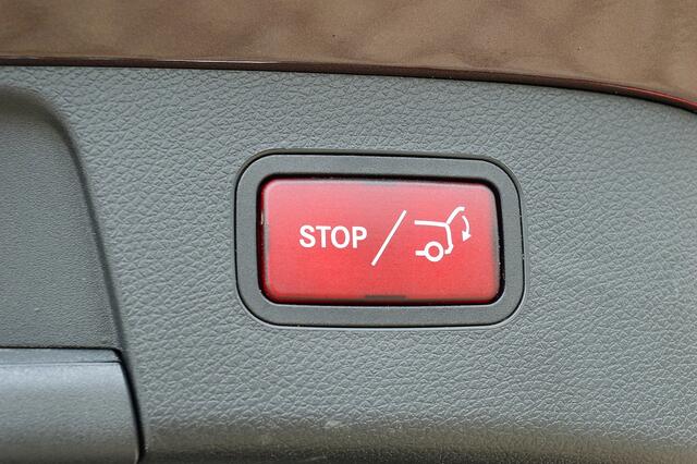 Mercedes-Benz GLA-KLASSE 180 Business Solution Plus Upgrade Edition Rijklaarprijs-Garantie Navigatie Airco Trekhaak Camera Led 1e Eigenaar