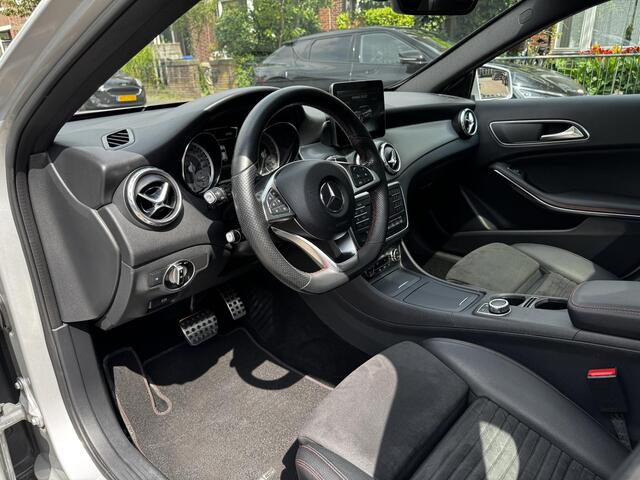 Mercedes-Benz GLA-KLASSE 180 Prestige NAVI PANORAMADAK AMG