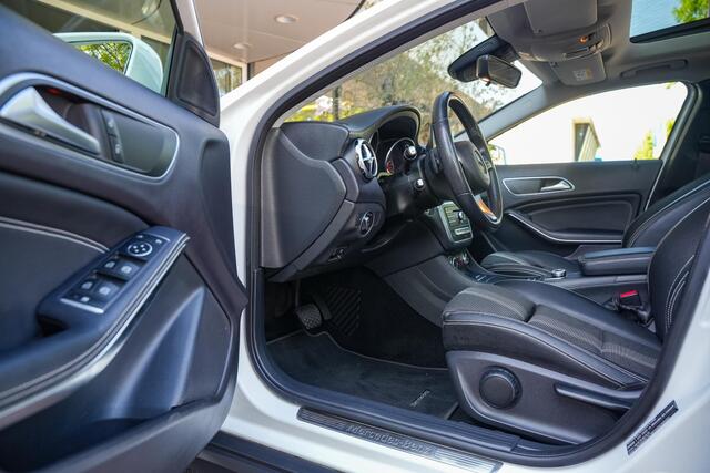 Mercedes-Benz GLA-KLASSE 180 Sport Edition Panoramadak Airco Stoelverw. PDC