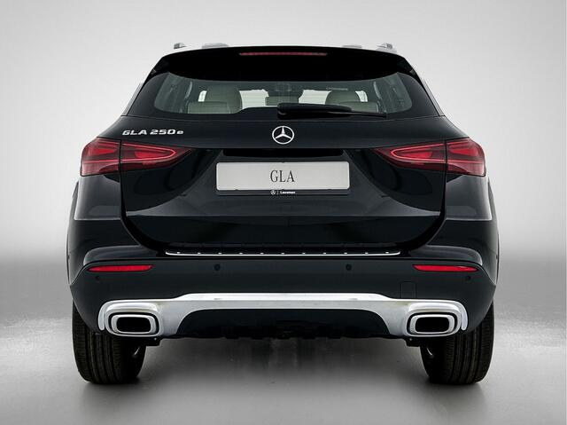 Mercedes-Benz GLA-KLASSE 250 e Business Solution Luxury | Trekhaak | Parkeerpakket met achteruitrijcamera | Keyless-Go comfortpakket | GUARD 360 ° Vehicle protection Plus | EASY PACK achterklep | USB-pakket plus |