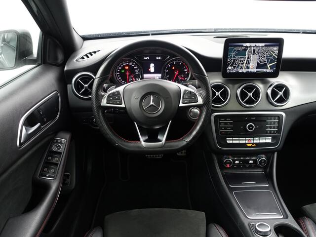 Mercedes-Benz GLA-KLASSE 180 AMG Night Edition Aut- Panoramadak, Sfeerverlichting, Camera, Dynamic Select, Keyless, Xenon Led