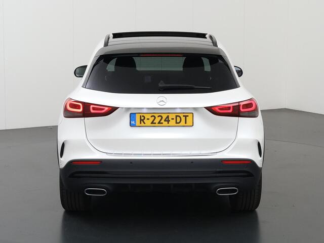 Mercedes-Benz GLA-KLASSE 250 e Business Solution AMG Limited | Night | Panoramadak | 19" lichtmetalen velgen | Achteruitrijcamera |
