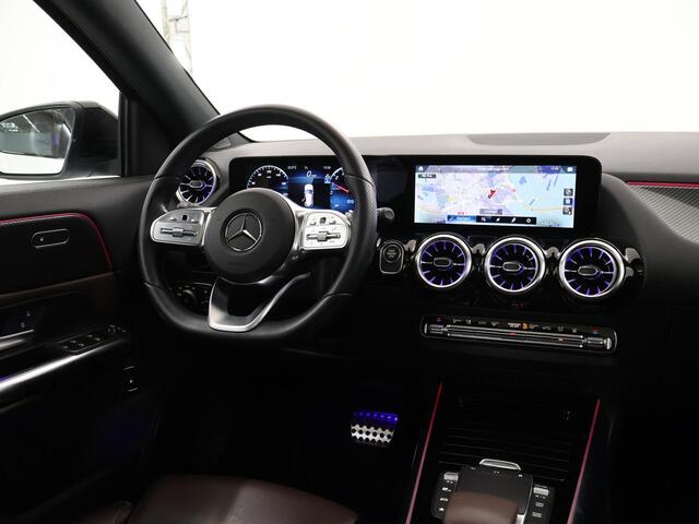 Mercedes-Benz GLA-KLASSE 250 e Business Solution AMG Limited | Night | Panoramadak | 19" lichtmetalen velgen | Achteruitrijcamera |
