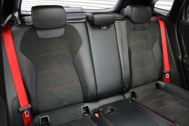 Mercedes-Benz GLA-KLASSE AMG 35 4MATIC AMG NightPakket 306PK (31.249Km Panodak Sportleder/Memory Carplay Burmester Widescreen M-Bux Full-Led 20InchAMG PrivacyGlass)