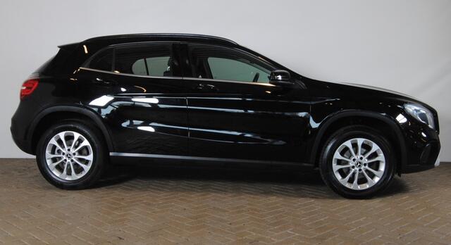 Mercedes-Benz GLA-KLASSE 200 Premium Plus