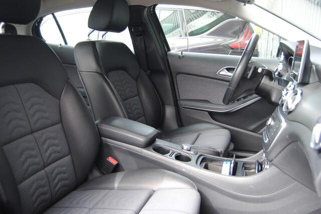 Mercedes-Benz GLA-KLASSE 200 Premium Plus