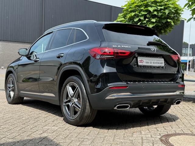 Mercedes-Benz GLA-KLASSE 250 e AMG Line LED | CLIMA | SFEERVERLICHTING
