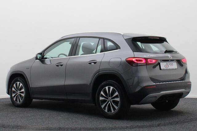 Mercedes-Benz GLA-KLASSE 250 e Business Solution Luxury Limited LED, Virtual Cockpit, Camera, Navigatie, Lane Assist, DAB