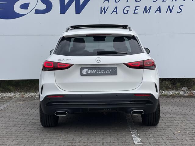 Mercedes-Benz GLA-KLASSE 200 AMG Line | Trekhaak | Pano | Burmester | Night Pakket