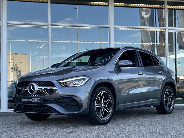 Mercedes-Benz GLA-KLASSE 250 e AMG | Rijassistentie+ | Panoramadak