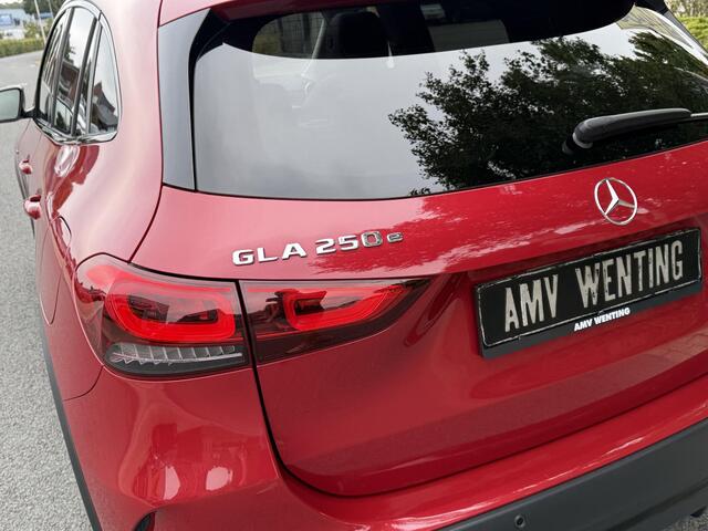Mercedes-Benz GLA-KLASSE 250e AMG 218PK PanooTrekhaak