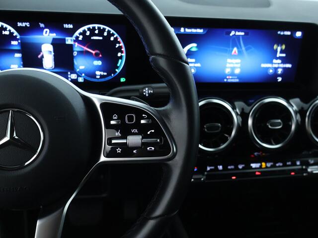 Mercedes-Benz GLA-KLASSE 250 e Business Solution Luxury Line Apple CarPlay | Nightpakket | Achteruitrijcamera | Trekhaak Inclusief 24 maanden MB Certified garantie voor Europa.