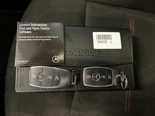 Mercedes-Benz GLA-KLASSE 250 e Star Edition AMG Line | Panoramadak | Facelift | Sfeerverlichting | Achteruitirijcamera | Adaptieve cruise control | Adaptief onderstel | Lane assist | Stoelverwarming | Apple carplay