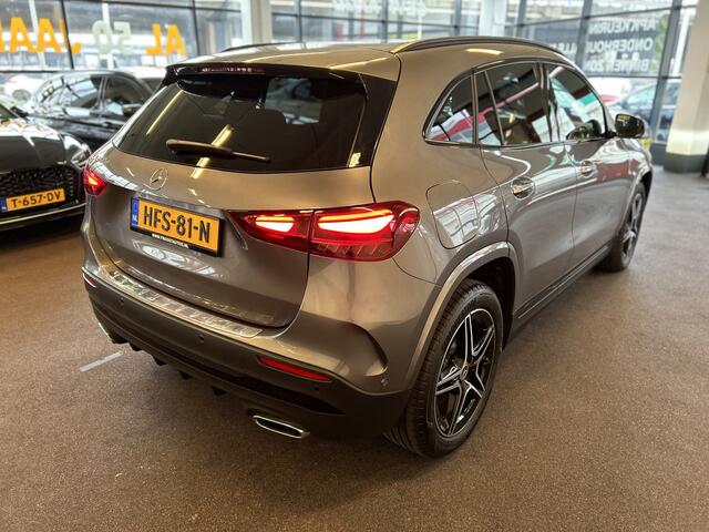 Mercedes-Benz GLA-KLASSE 250 e Star Edition AMG Line | Panoramadak | Facelift | Sfeerverlichting | Achteruitirijcamera | Adaptieve cruise control | Adaptief onderstel | Lane assist | Stoelverwarming | Apple carplay