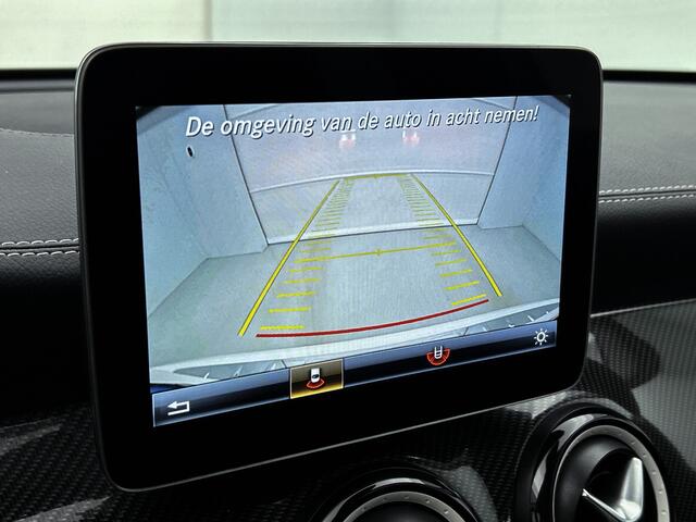 Mercedes-Benz GLA-KLASSE 200 Sport Edition | 19 inch multispaaks AMG-velgen | AMG exterieur + Urban interieur/zwart lederlook Comand Navigatie | Inclusief 24 maanden MB Certified garantie voor Europa.