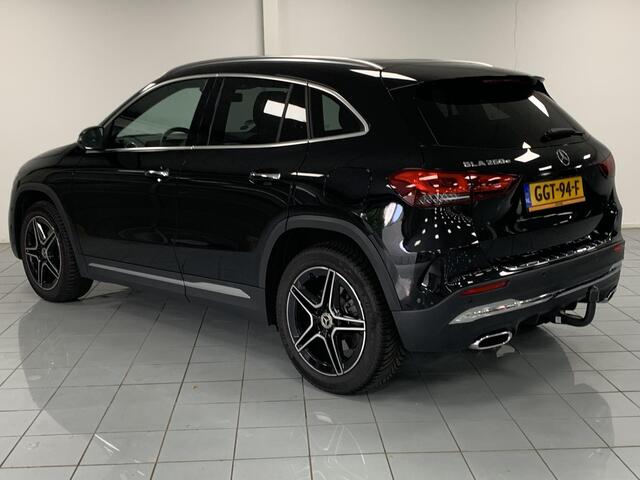 Mercedes-Benz GLA-KLASSE 250 e AMG Line PANORAMADAK | TREKHAAK | RONDOM ZICHT CAMERA | COMPLETE AUTO!
