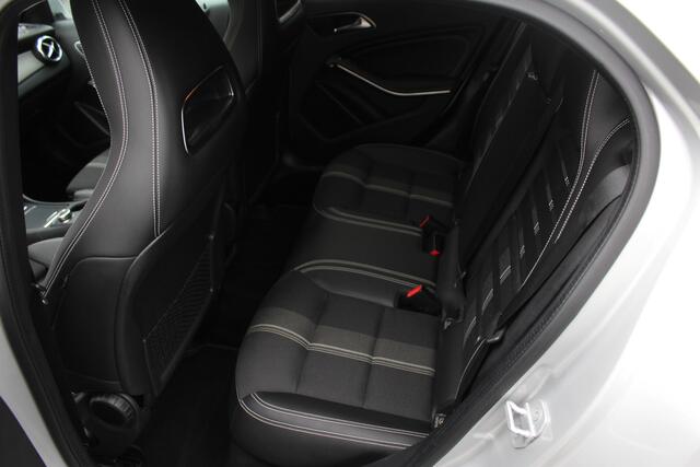 Mercedes-Benz GLA-KLASSE 180 | automaat | camera | navi