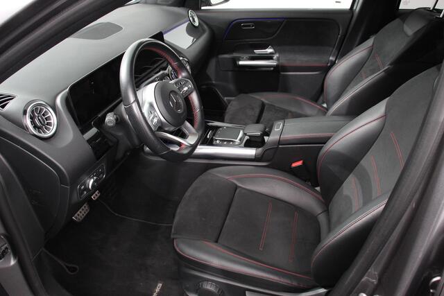 Mercedes-Benz GLA-KLASSE 200 Automaat AMG Line Nieuw model! Mercedes-Benz GLA-klasse 200 AMG Line 8-DCT | Navigatie | Climate Control | Camera | Half leder/alcantara | Led | Electrische achterklep | 19"Lichtmetalen velgen