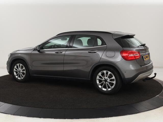 Mercedes-Benz GLA-KLASSE 180d Lease Edition Plus | Trekhaak | Xenon | Half leder | Navigatie | Cruise control | Park Assist | Airco | Bluetooth