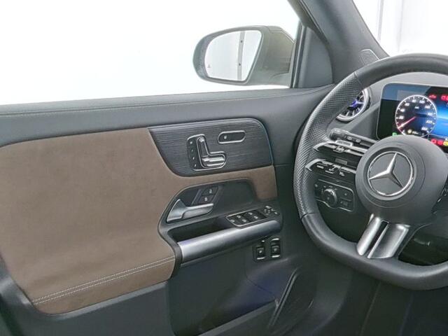 Mercedes-Benz GLA-KLASSE 250 e AMG Plug-In Hybride AMG Line | Dodehoek Assist | Memory voorstoelen | 11 kW Laden | stuur en Stoelverwarming. Inclusief 24 maanden MB Certified garantie voor Europa.