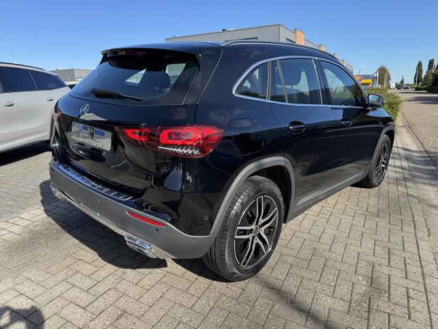 Mercedes-Benz GLA-KLASSE 250 e Progressive Distronic|Leer|Widescreen