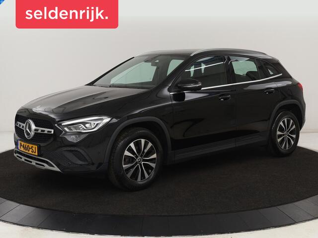 Mercedes-Benz GLA-KLASSE 180 Business Solution | Trekhaak | Stoelverwarming | Camera | Full LED | Half leder | Park Assist | Navigatie
