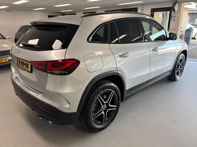 Mercedes-Benz GLA-KLASSE 250 e AMG Pano/Memory/Keyless go/Night/Ambilight/Widescreen