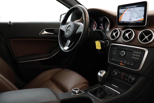 Mercedes-Benz GLA-KLASSE 200 AMBITION -PANO.DAK|DODEHOEK|CAMERA|URBAN|LEDER|KEYLESS