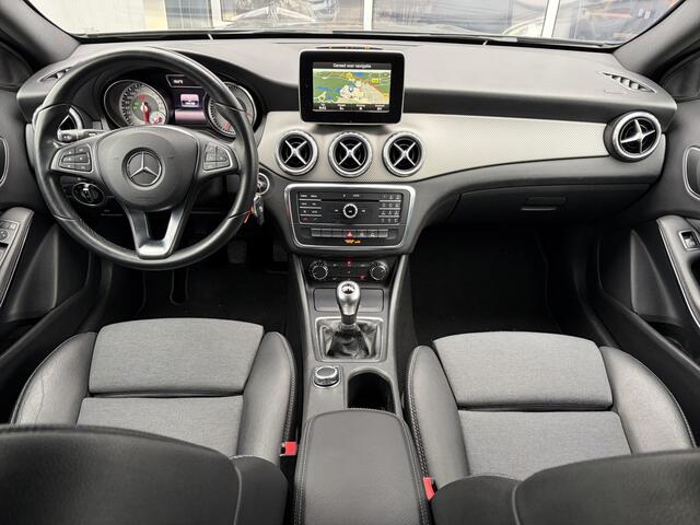 Mercedes-Benz GLA-KLASSE 180 Lease Edition Ambition 122pk | Bi-xenon koplampen | Bluetooth | Cruise control | Lichtmetalen velgen 17" | Navigatiesysteem full map | Parkeersensor voor en achter | Zeer nette auto!