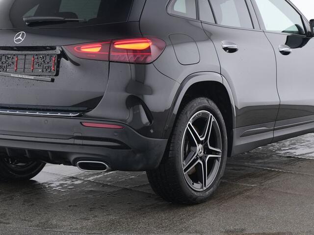 Mercedes-Benz GLA-KLASSE 250 e AMG Plug-In Hybride Edition AMG Line | Night Pakket | Panorama Schuif-Kanteldak | 11kW Laden | Multibeam Koplampen | Stuur en Stoelverwarming. Inclusief 24 maanden Mercedes-Benz Certified garantie voor Europa.