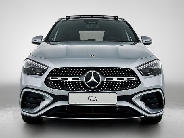 Mercedes-Benz GLA-KLASSE 180 Business Solution AMG | Trekhaak | GUARD 360 ° Vehicle protection Plus | Advanced Sound System | MULTIBEAM LED | Dodehoekassistent | Keyless-Go comfortpakket | EASY PACK achterklep |