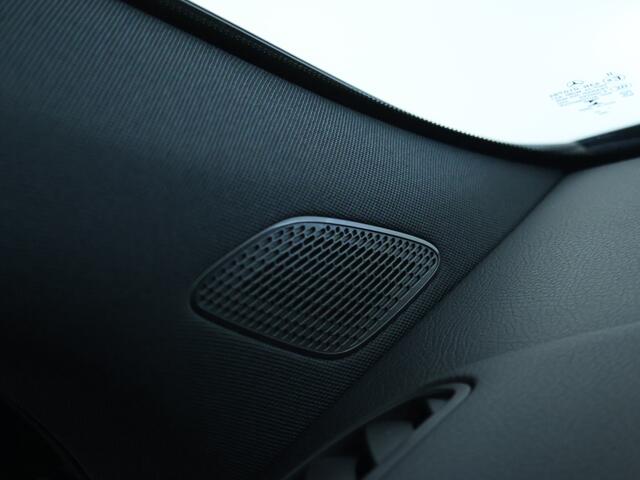 Mercedes-Benz GLA-KLASSE 250 e Plug-In Hybride Stoelverwarming Inclusief 24 maanden MB Certified garantie voor Europa.