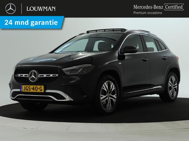 Mercedes-Benz GLA-KLASSE 250 e Plug-In Hybride | Panoramadak | Distronic | Sound system | Parkeerpakket met achteruitrijcamera | Stuur en Stoelverwarming. Inclusief 24 maanden MB Certified garantie voor Europa.