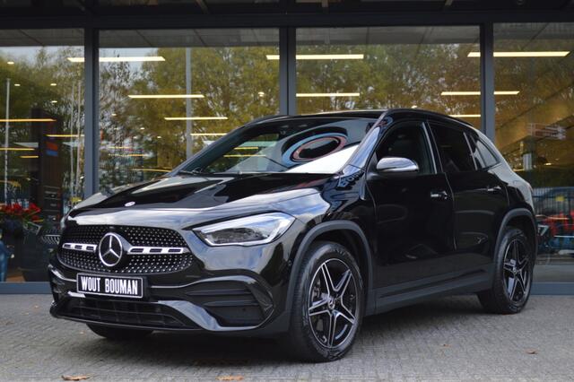 Mercedes-Benz GLA-KLASSE 250 e AMG Led Panorama Distronic Burmester Camera Night Augmented Pdc