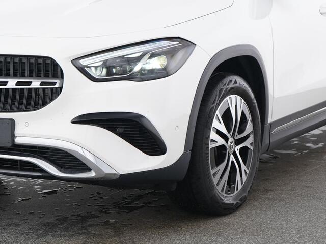 Mercedes-Benz GLA-KLASSE 250 e Face Lift Plug-In Hybride Distronic | Stoelverwarming voor | Ledkoplampen | Easy Pack Achterklep | MultiBeam Koplampen | 11 kW Laden . Inclusief 24 maanden MB Certified garantie voor Europa.